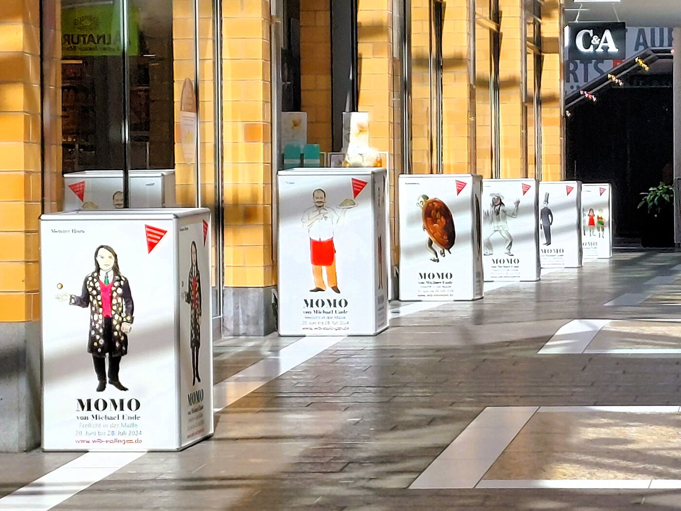 Aktion zu der Württembergische Landesbühne mit Momo