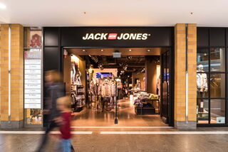 JACK JONES